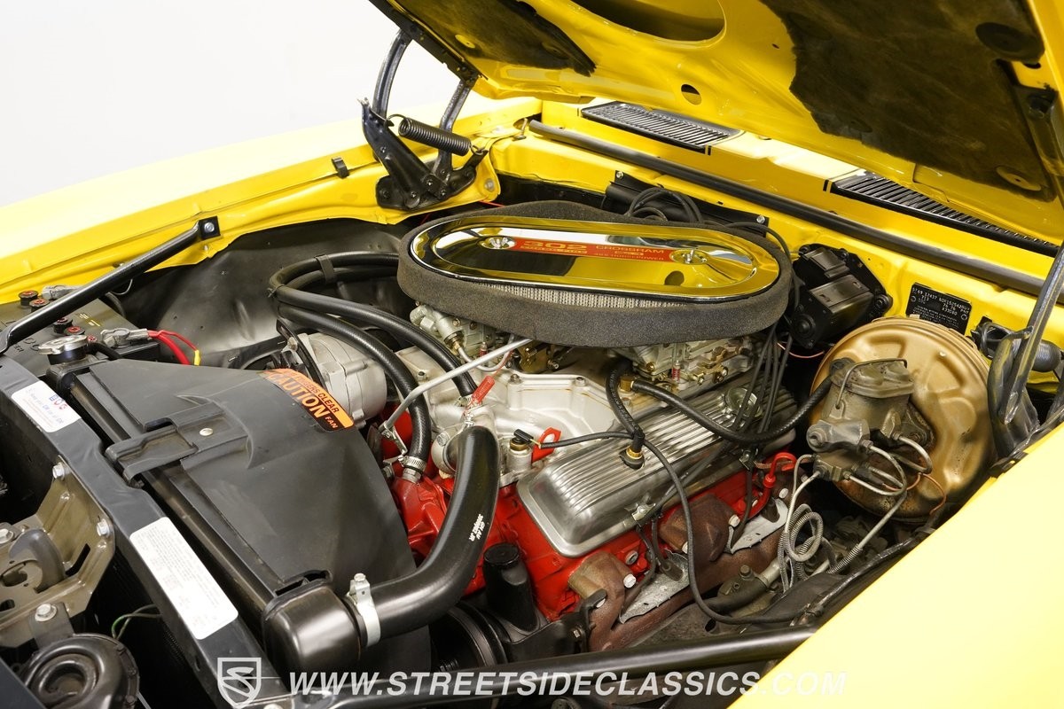 Chevrolet-Camaro-1969-Coupe-32