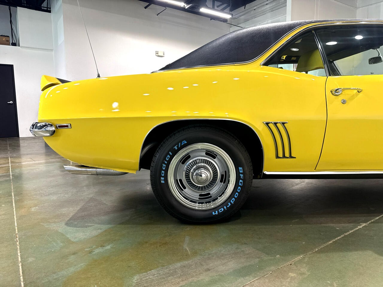 Chevrolet-Camaro-1969-Coupe-8