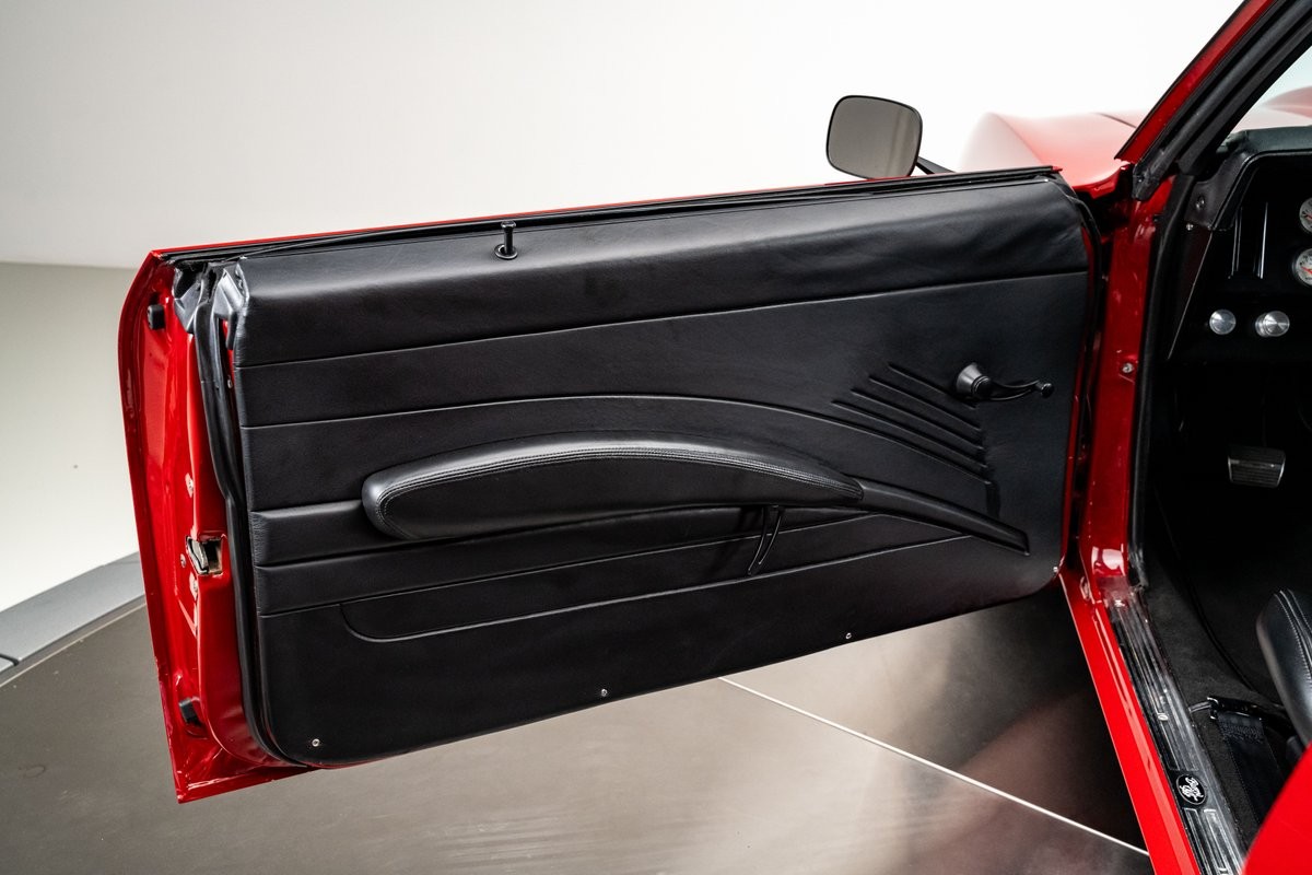 Chevrolet-Camaro-1969-Hardtop-36