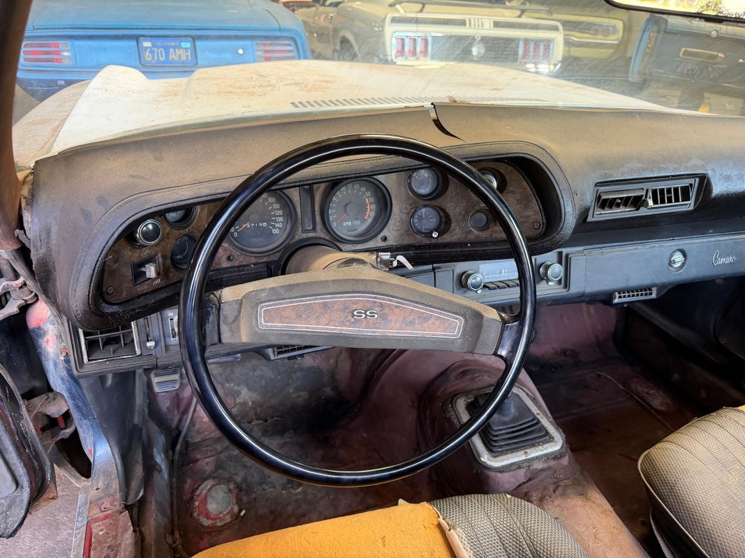 Chevrolet-Camaro-1970-23