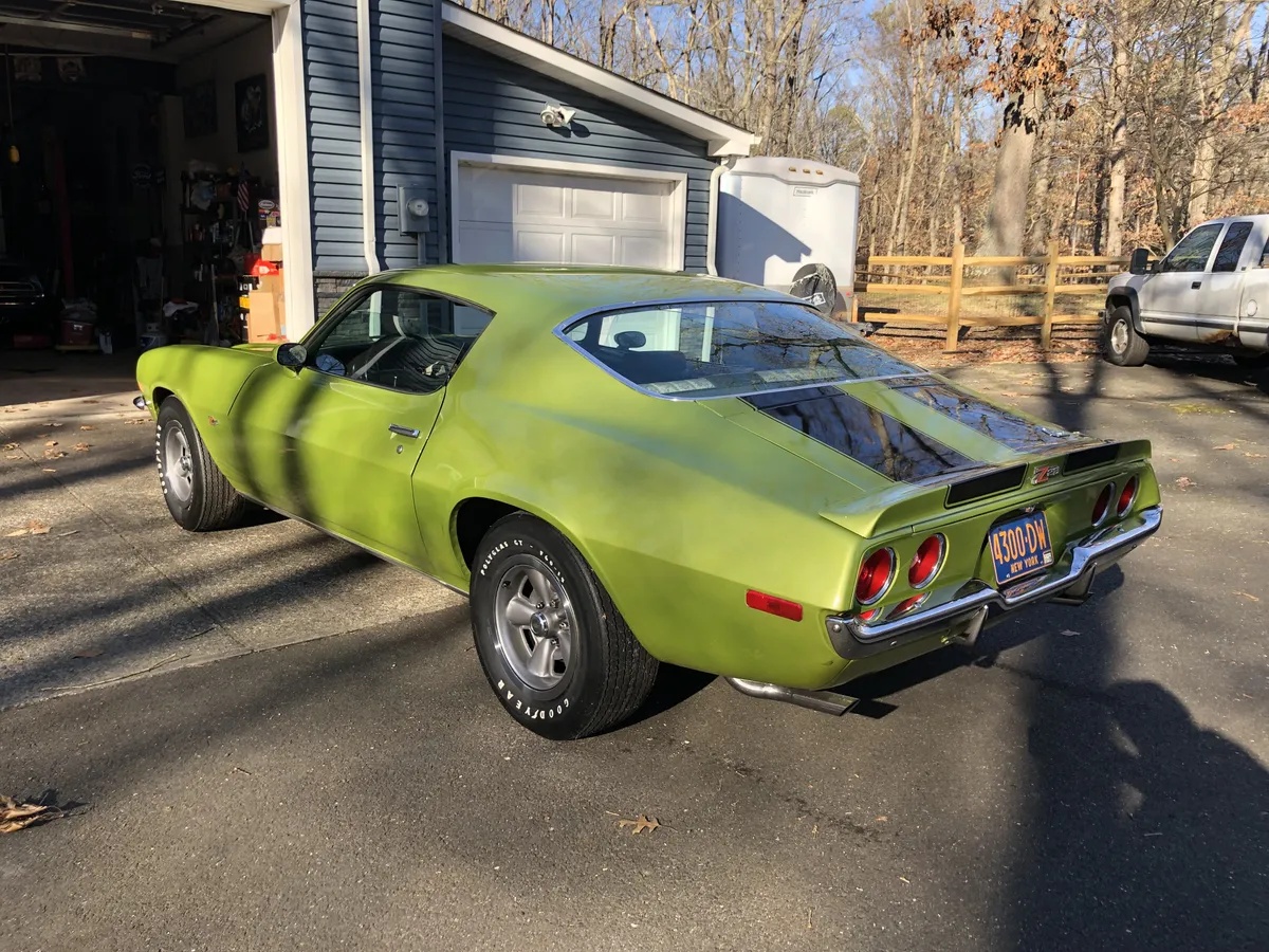 Chevrolet-Camaro-1970-Citrus-Green-Green-Deluxe-Cloth-12