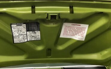 Chevrolet-Camaro-1970-Citrus-Green-Green-Deluxe-Cloth-14