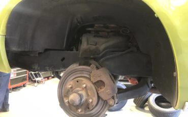 Chevrolet-Camaro-1970-Citrus-Green-Green-Deluxe-Cloth-17