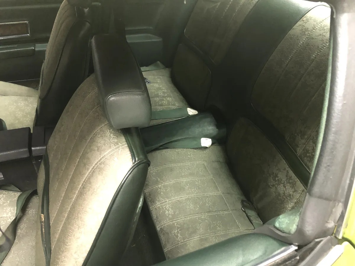 Chevrolet-Camaro-1970-Citrus-Green-Green-Deluxe-Cloth-3