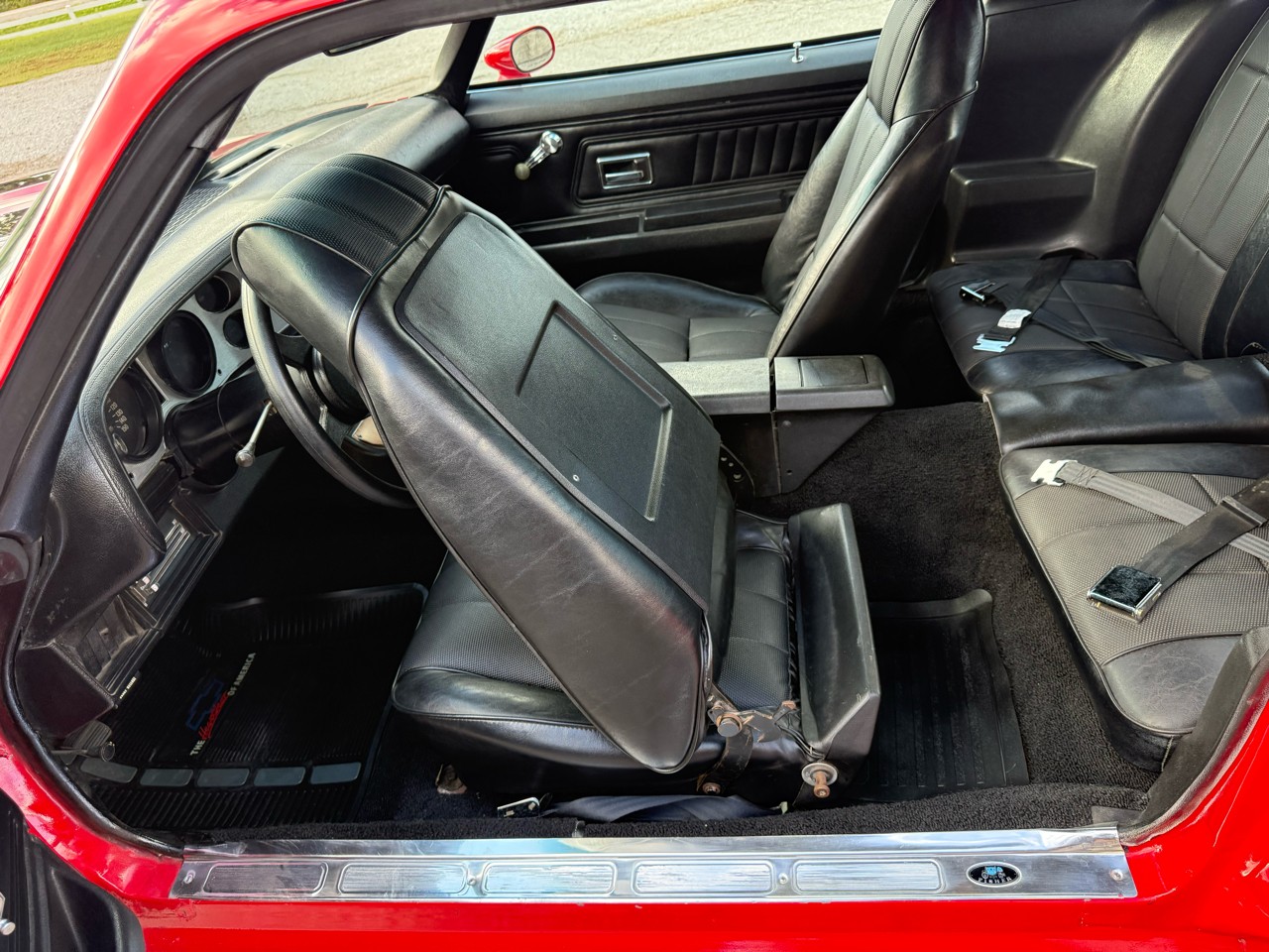 Chevrolet-Camaro-1973-American-Muscle-Car-28