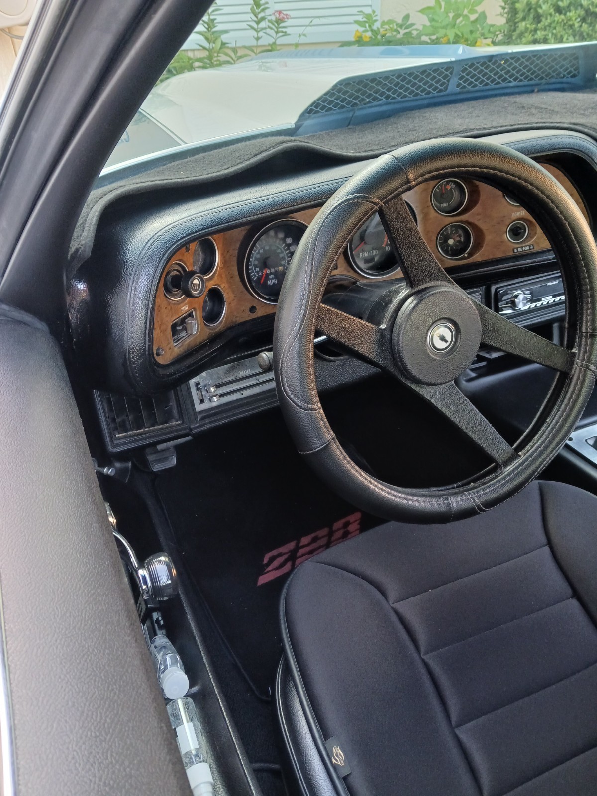 Chevrolet-Camaro-1973-Coupe-11