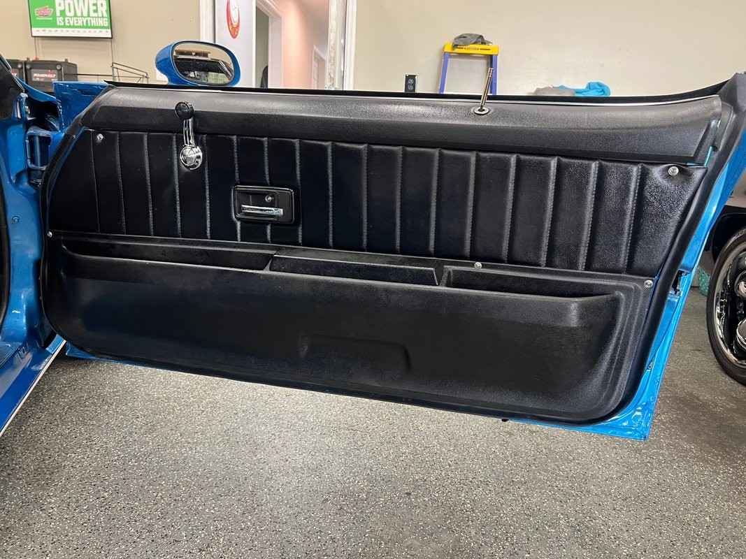 Chevrolet-Camaro-1973-Coupe-16