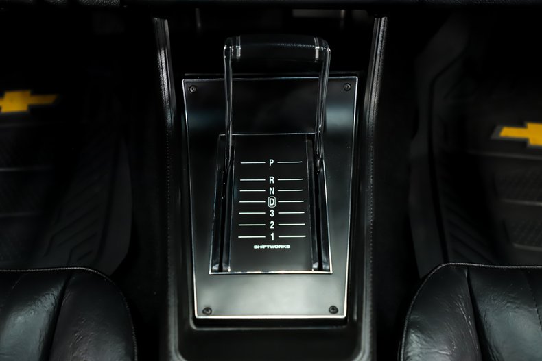 Chevrolet-Camaro-1973-Pewter-Black-10