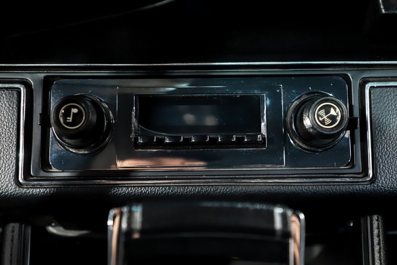 Chevrolet-Camaro-1973-Pewter-Black-25