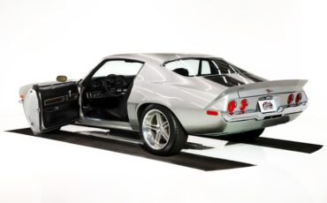 Chevrolet-Camaro-1973-Pewter-Black-31