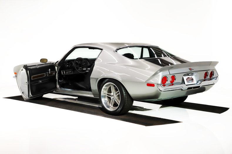 Chevrolet-Camaro-1973-Pewter-Black-31