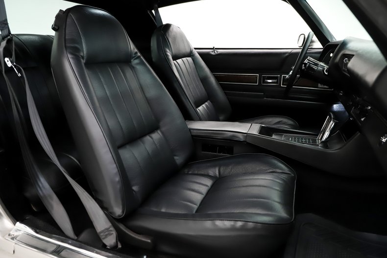 Chevrolet-Camaro-1973-Pewter-Black-36