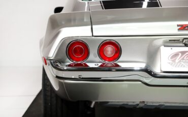 Chevrolet-Camaro-1973-Pewter-Black-37