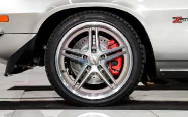 Chevrolet-Camaro-1973-Pewter-Black-39