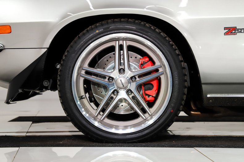 Chevrolet-Camaro-1973-Pewter-Black-39