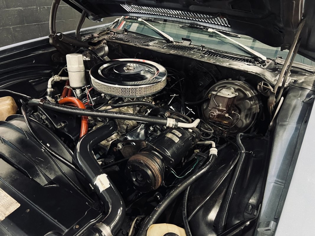 Chevrolet-Camaro-1976-Coupe-12