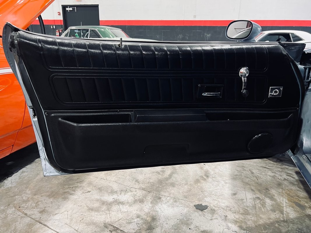 Chevrolet-Camaro-1976-Coupe-13