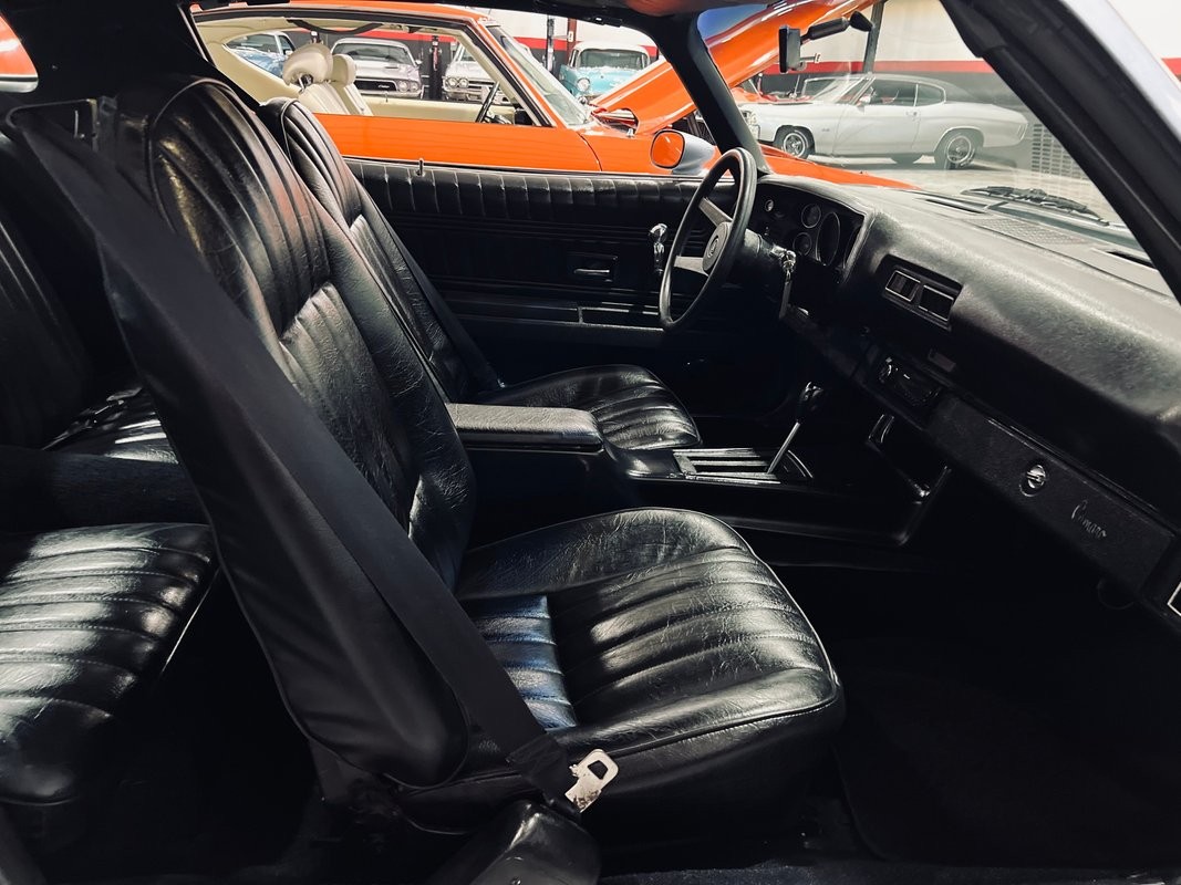 Chevrolet-Camaro-1976-Coupe-18