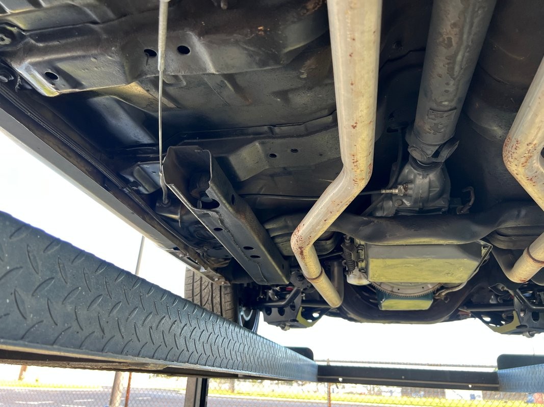 Chevrolet-Camaro-1976-Coupe-32