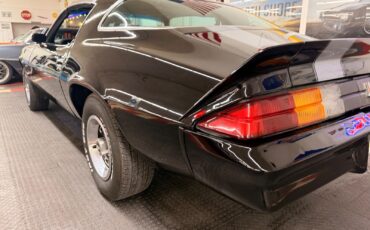 Chevrolet-Camaro-1978-22