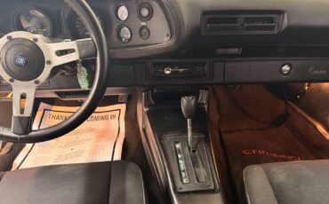 Chevrolet-Camaro-1978-32