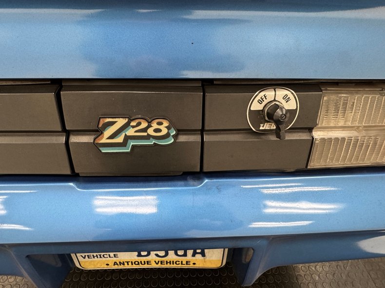 Chevrolet-Camaro-1978-Medium-Blue-Metallic-Tan-41