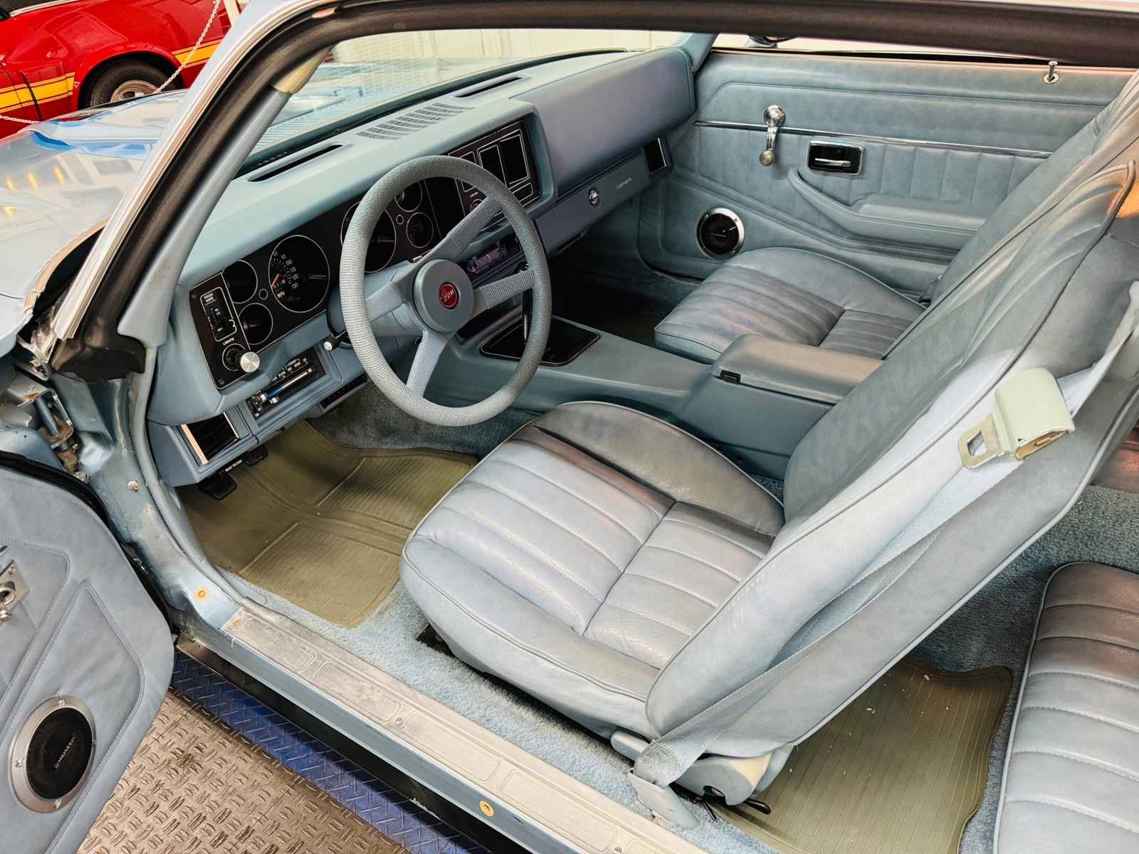 Chevrolet-Camaro-1979-2-Door-16