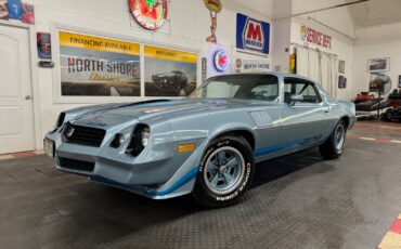 Chevrolet-Camaro-1979-2-Door-2