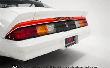 Chevrolet-Camaro-1979-2dr-Car-36