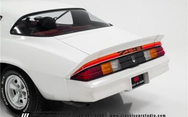 Chevrolet-Camaro-1979-2dr-Car-39