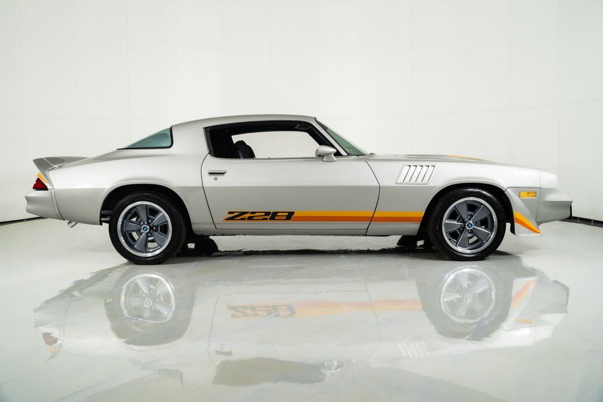 Chevrolet-Camaro-1979-Coupe-10