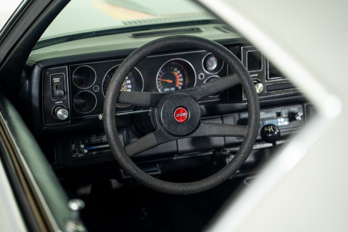 Chevrolet-Camaro-1979-Coupe-18