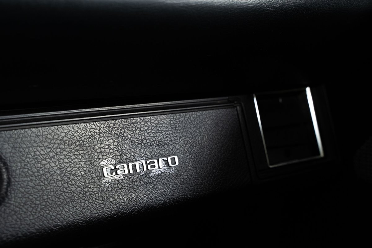 Chevrolet-Camaro-1979-Coupe-30