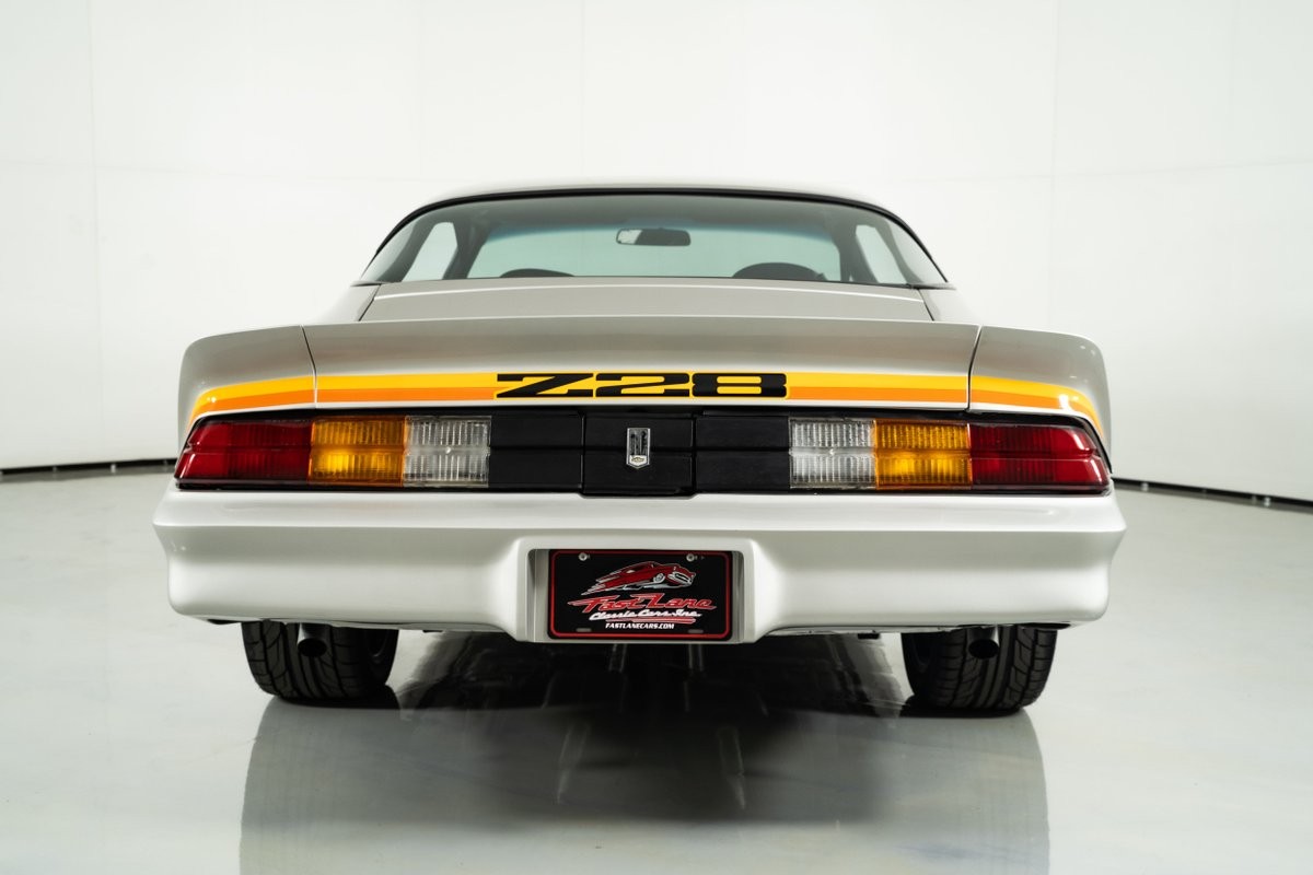 Chevrolet-Camaro-1979-Coupe-8