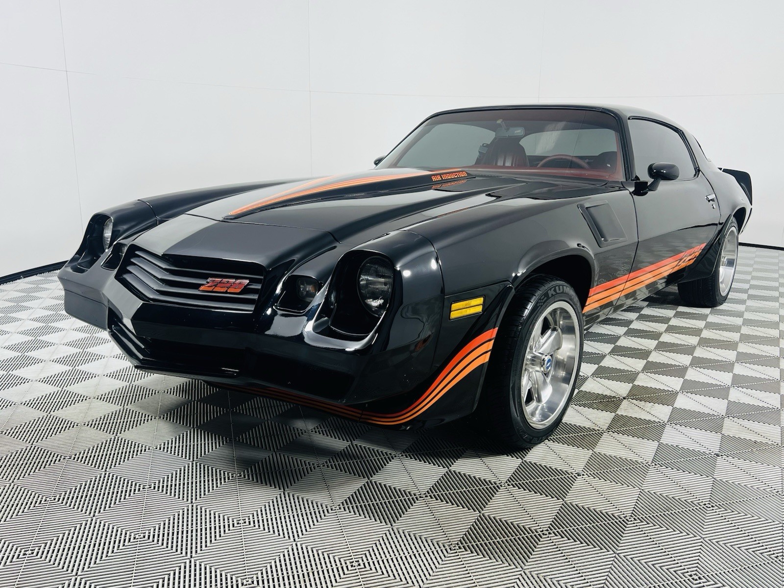 Chevrolet-Camaro-1980-Coupe-10