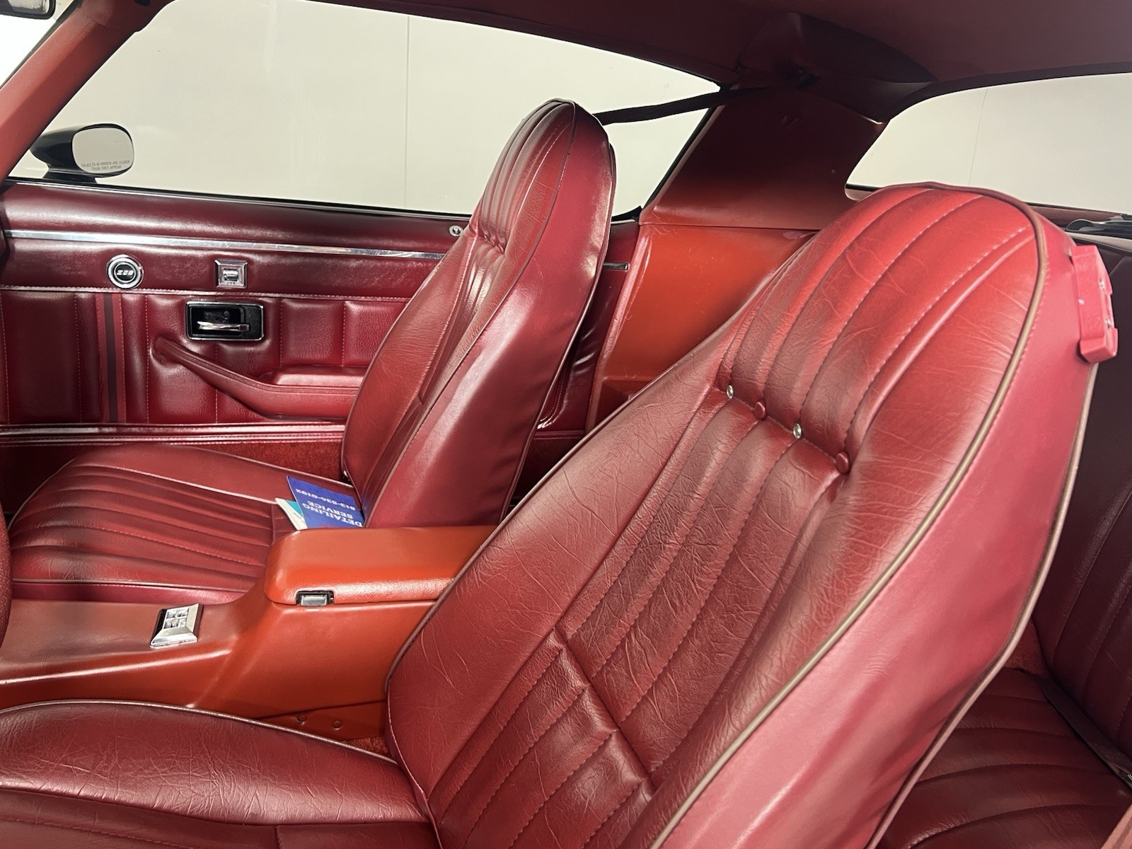 Chevrolet-Camaro-1980-Coupe-13