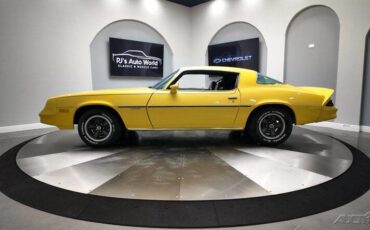 Chevrolet-Camaro-1981-Coupe-1