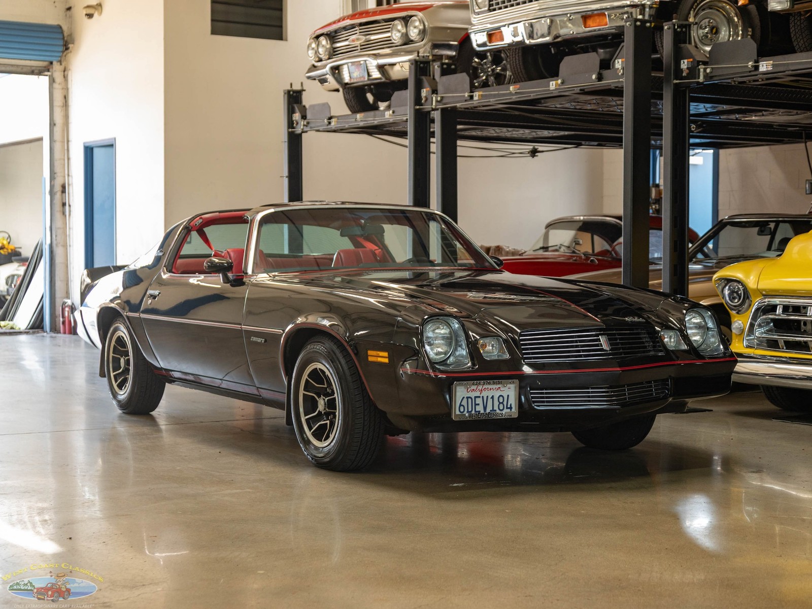 Chevrolet-Camaro-1981-Coupe-10