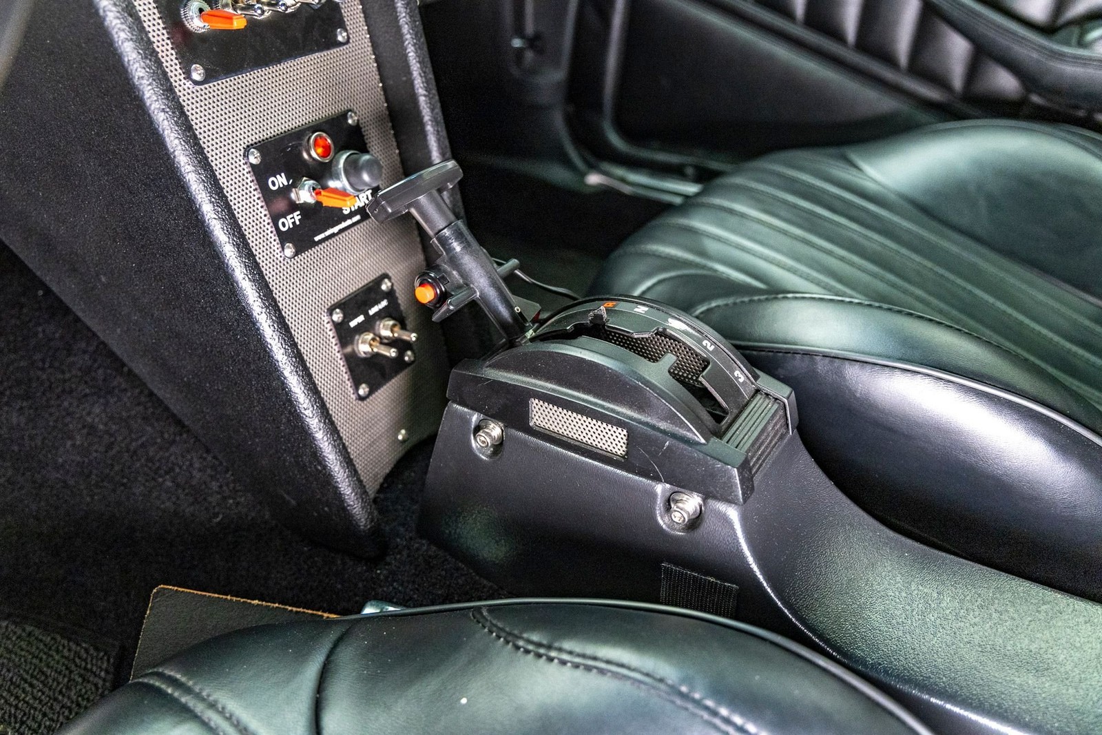 Chevrolet-Camaro-1981-Coupe-16