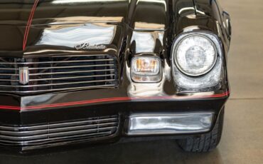 Chevrolet-Camaro-1981-Coupe-16