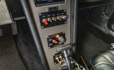 Chevrolet-Camaro-1981-Coupe-19