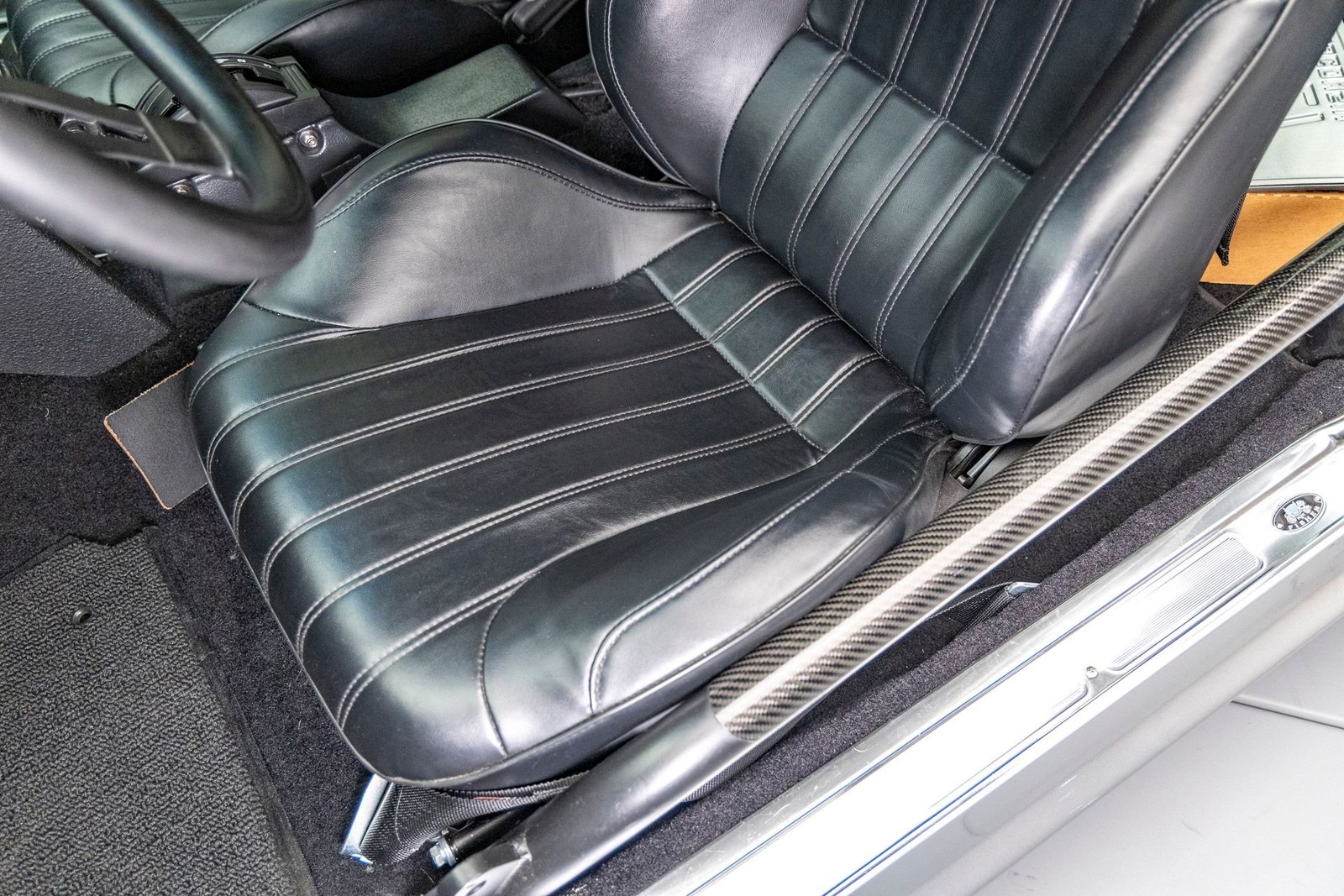 Chevrolet-Camaro-1981-Coupe-23