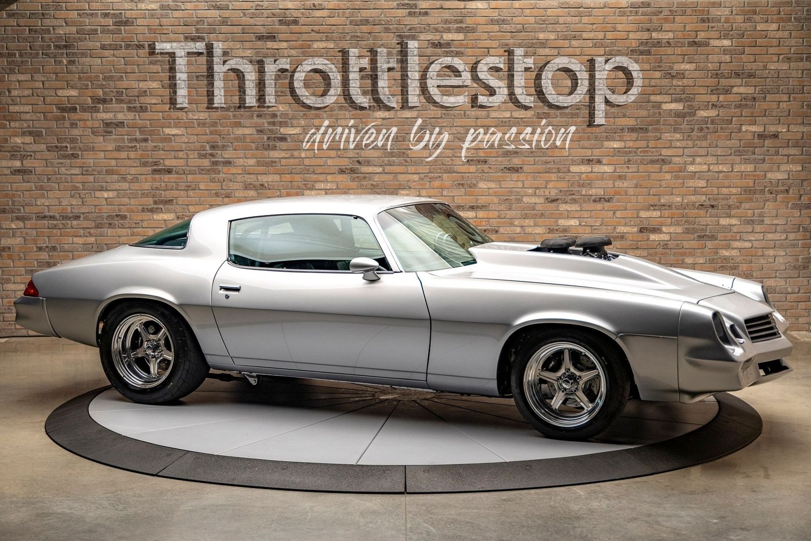 Chevrolet-Camaro-1981-Coupe-4