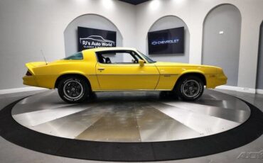 Chevrolet-Camaro-1981-Coupe-4