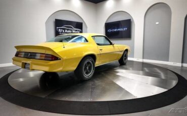 Chevrolet-Camaro-1981-Coupe-6