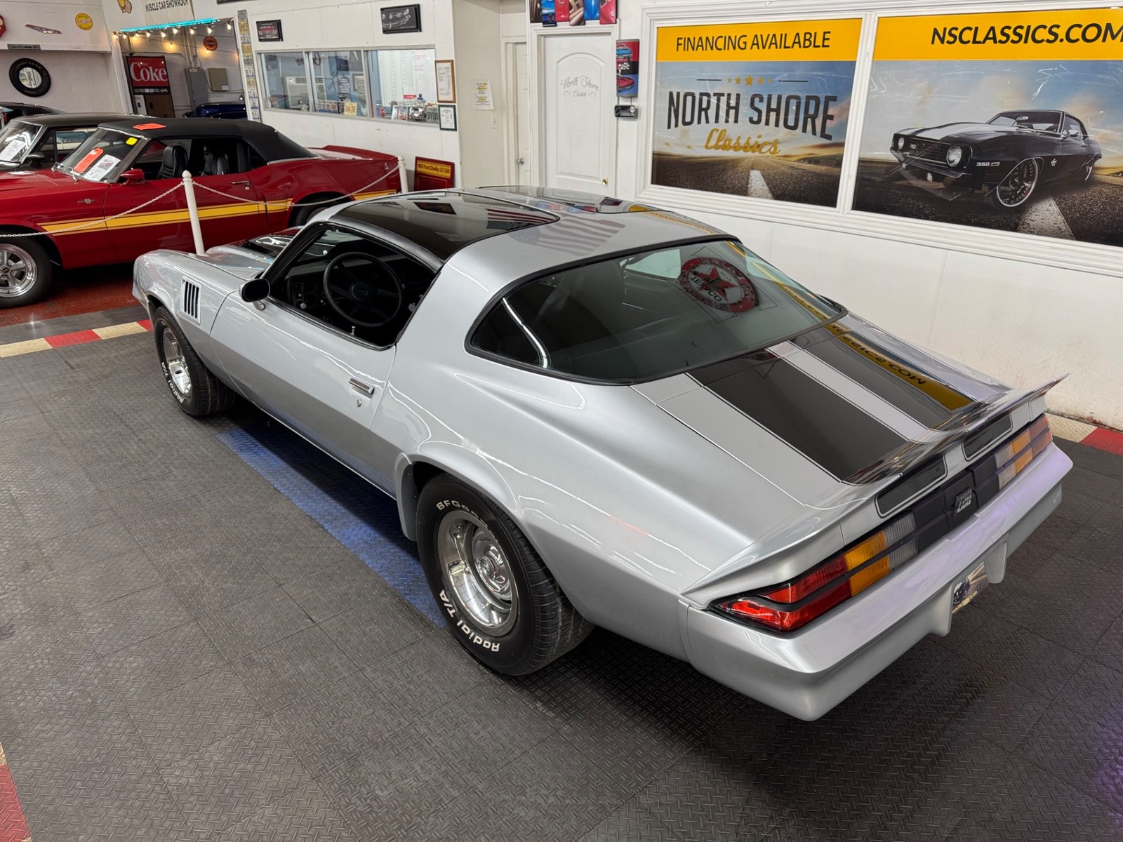 Chevrolet-Camaro-1981-Coupe-7