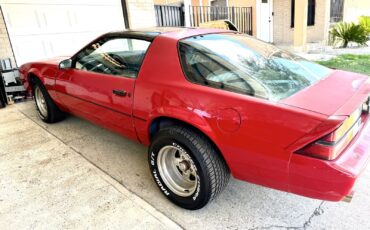 Chevrolet-Camaro-1983-Coupe-1