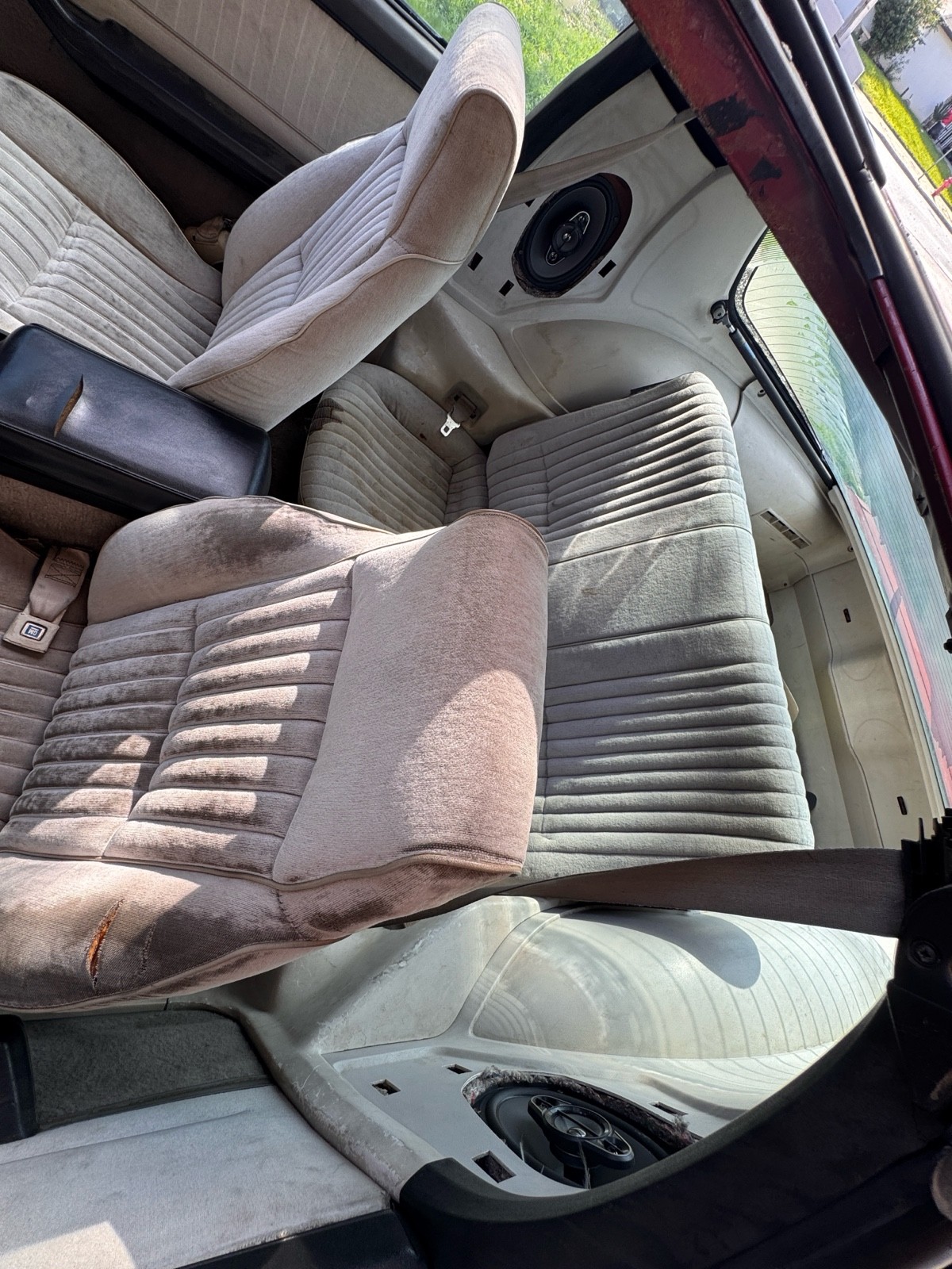 Chevrolet-Camaro-1983-Coupe-9