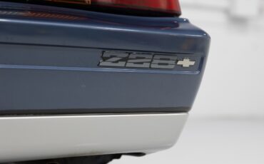 Chevrolet-Camaro-1984-Coupe-11