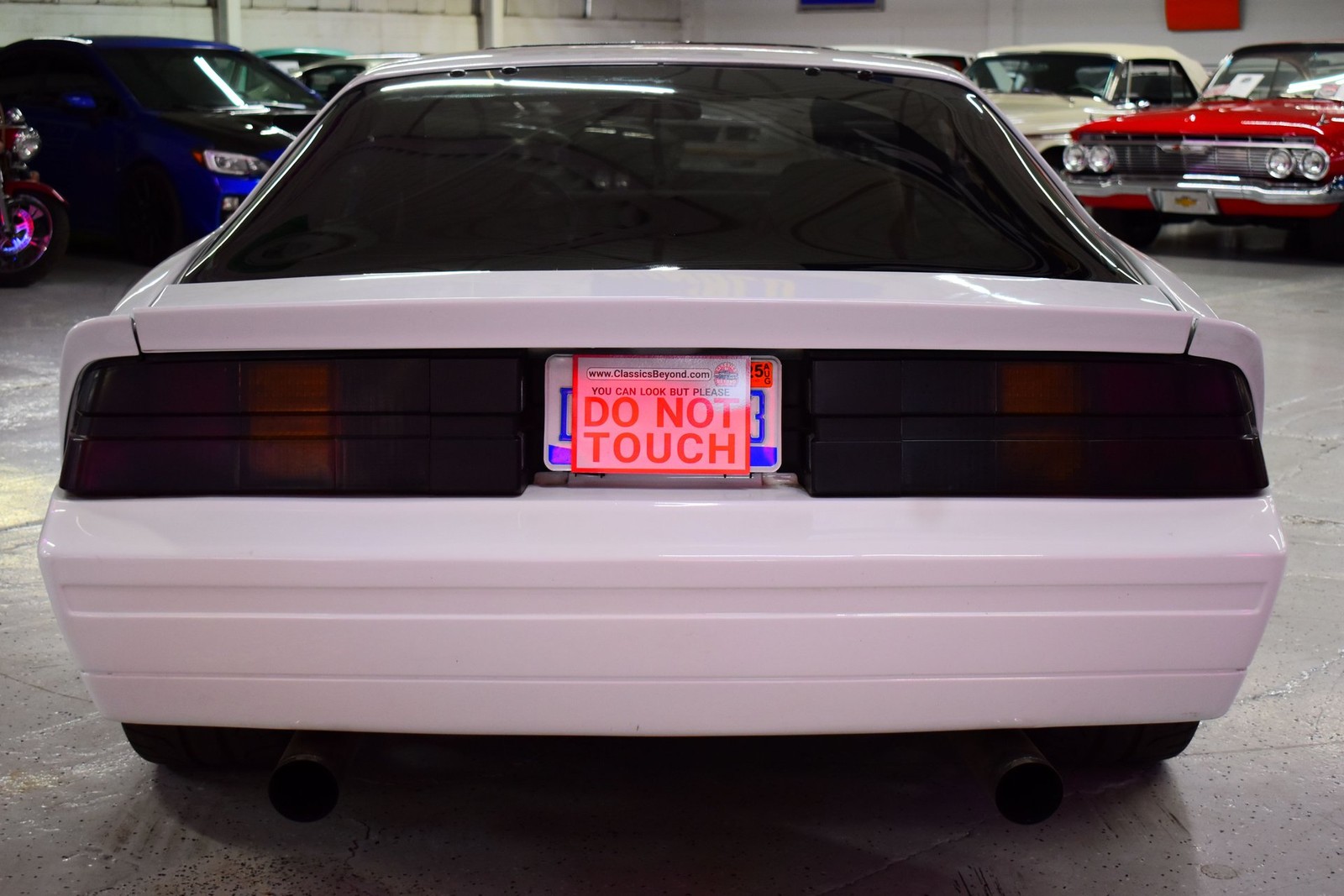 Chevrolet-Camaro-1984-Coupe-11